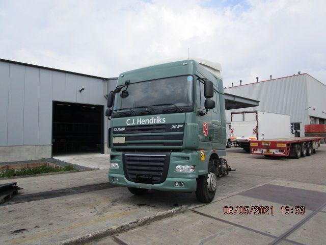 DAF XF 105 SPACE CABINE XF 105 EURO 5 - Kabína a interiér: obrázok 1 DAF XF 105 SPACE CABINE XF 105 EURO 5 - Kabína a interiér: obrázok 1