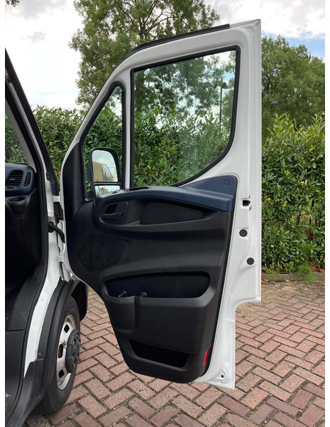 Dodávka skriňová nadstavba, Dodávkа s dvojitou kabínou Iveco Daily 35C16 Achterdeuren nieuwe motor +distributieriem bij 253480 KM op 02-05-2024: obrázok 14 Dodávka skriňová nadstavba, Dodávkа s dvojitou kabínou Iveco Daily 35C16 Achterdeuren nieuwe motor +distributieriem bij 253480 KM op 02-05-2024: obrázok 14