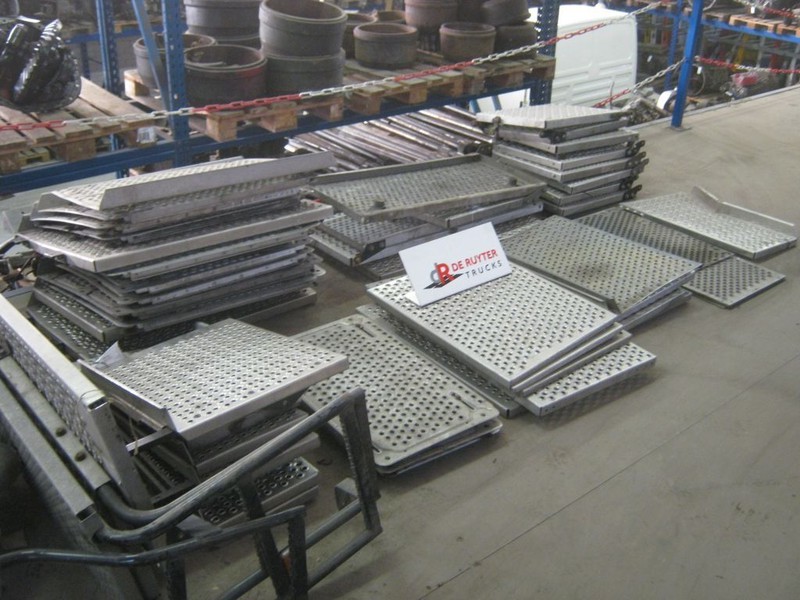 DAF BORDES PLATEN EN ALUMINIUM DELEN - Náhradný diel: obrázok 2 DAF BORDES PLATEN EN ALUMINIUM DELEN - Náhradný diel: obrázok 2