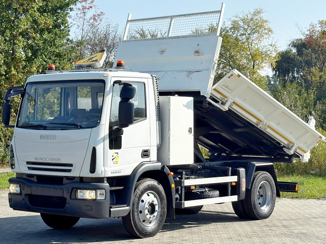 Iveco EUROCARGO 140E22* KIPPER 5,00 m* TOPZUSTAND - Sklápač: obrázok 3 Iveco EUROCARGO 140E22* KIPPER 5,00 m* TOPZUSTAND - Sklápač: obrázok 3