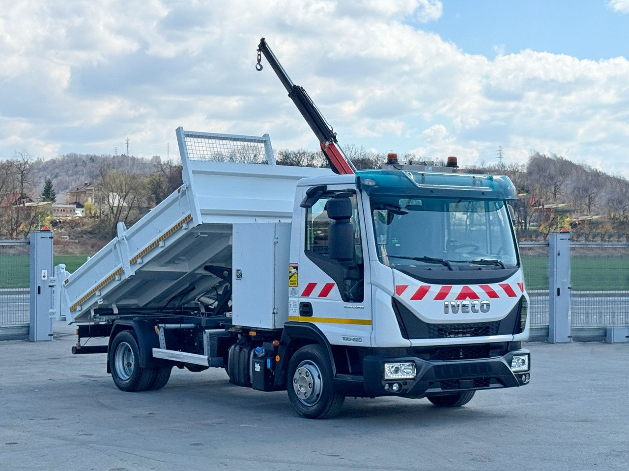 Iveco Eurocargo 100-220 *PC 1500 A * TOPZUSTAND - Auto s hydraulickou rukou: obrázok 2 Iveco Eurocargo 100-220 *PC 1500 A * TOPZUSTAND - Auto s hydraulickou rukou: obrázok 2