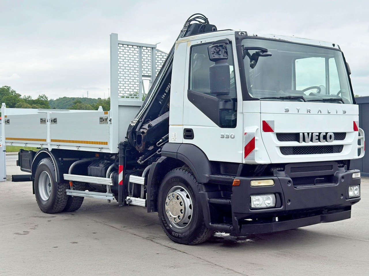 Iveco STRALIS 330 *HIAB 144 BS-3 HIDUO* TOPZUSTAND - Sklápač, Auto s hydraulickou rukou: obrázok 4 Iveco STRALIS 330 *HIAB 144 BS-3 HIDUO* TOPZUSTAND - Sklápač, Auto s hydraulickou rukou: obrázok 4