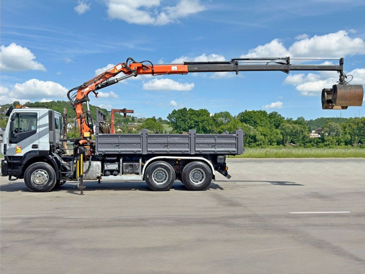 Iveco TRAKKER 410*Kipper 5,20m*ATLAS 165.2E * FUNK/6x4 Iveco TRAKKER 410*Kipper 5,20m*ATLAS 165.2E * FUNK/6x4 - Sklápač, Auto s hydraulickou rukou: obrázok 5 Iveco TRAKKER 410*Kipper 5,20m*ATLAS 165.2E * FUNK/6x4 Iveco TRAKKER 410*Kipper 5,20m*ATLAS 165.2E * FUNK/6x4 - Sklápač, Auto s hydraulickou rukou: obrázok 5