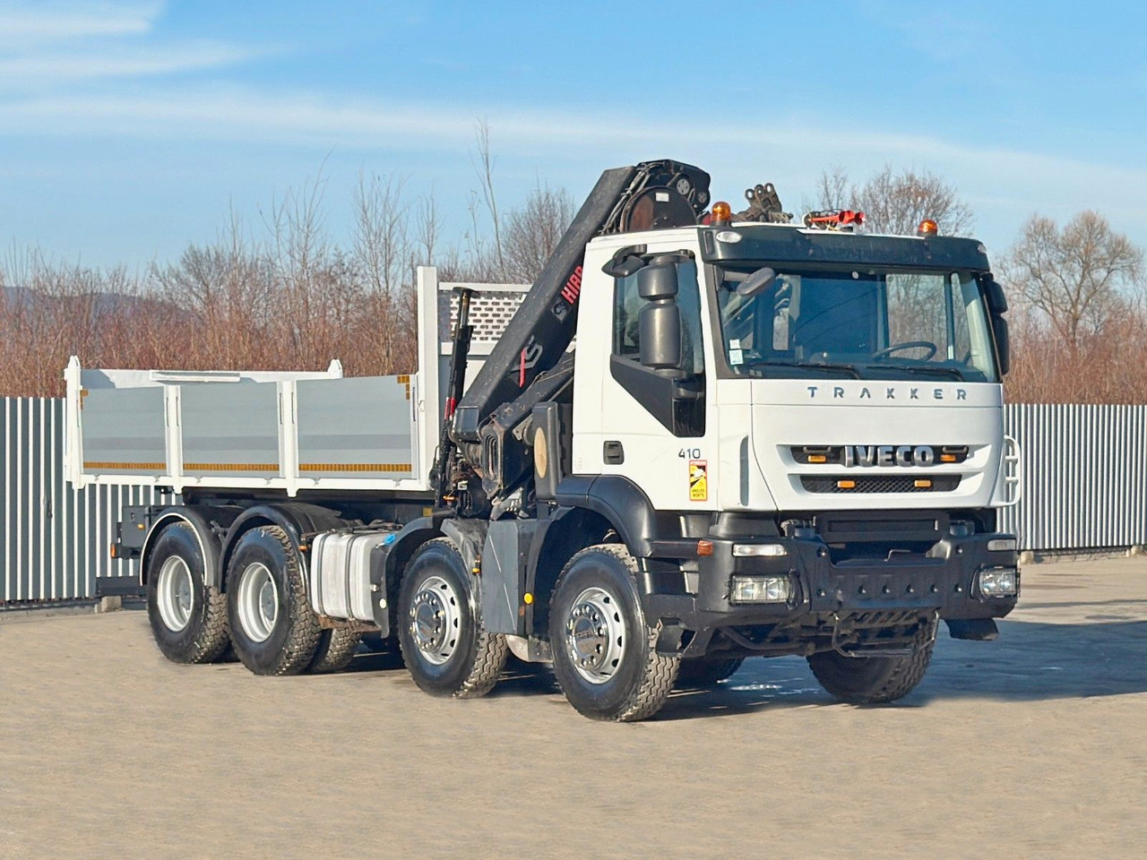 Iveco TRAKKER * HIAB 211 E - 6 HIDUO+ FUNK / 8x4 *TOP - Sklápač, Auto s hydraulickou rukou: obrázok 3 Iveco TRAKKER * HIAB 211 E - 6 HIDUO+ FUNK / 8x4 *TOP - Sklápač, Auto s hydraulickou rukou: obrázok 3