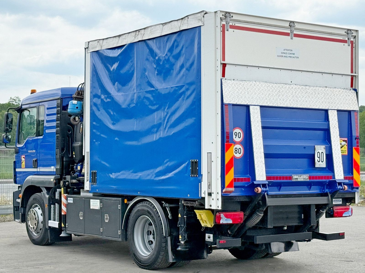 Auto s hydraulickou rukou MAN TGM 15.250* FASSI F110A.0.23 * TOPZUSTAND: obrázok 8 Auto s hydraulickou rukou MAN TGM 15.250* FASSI F110A.0.23 * TOPZUSTAND: obrázok 8