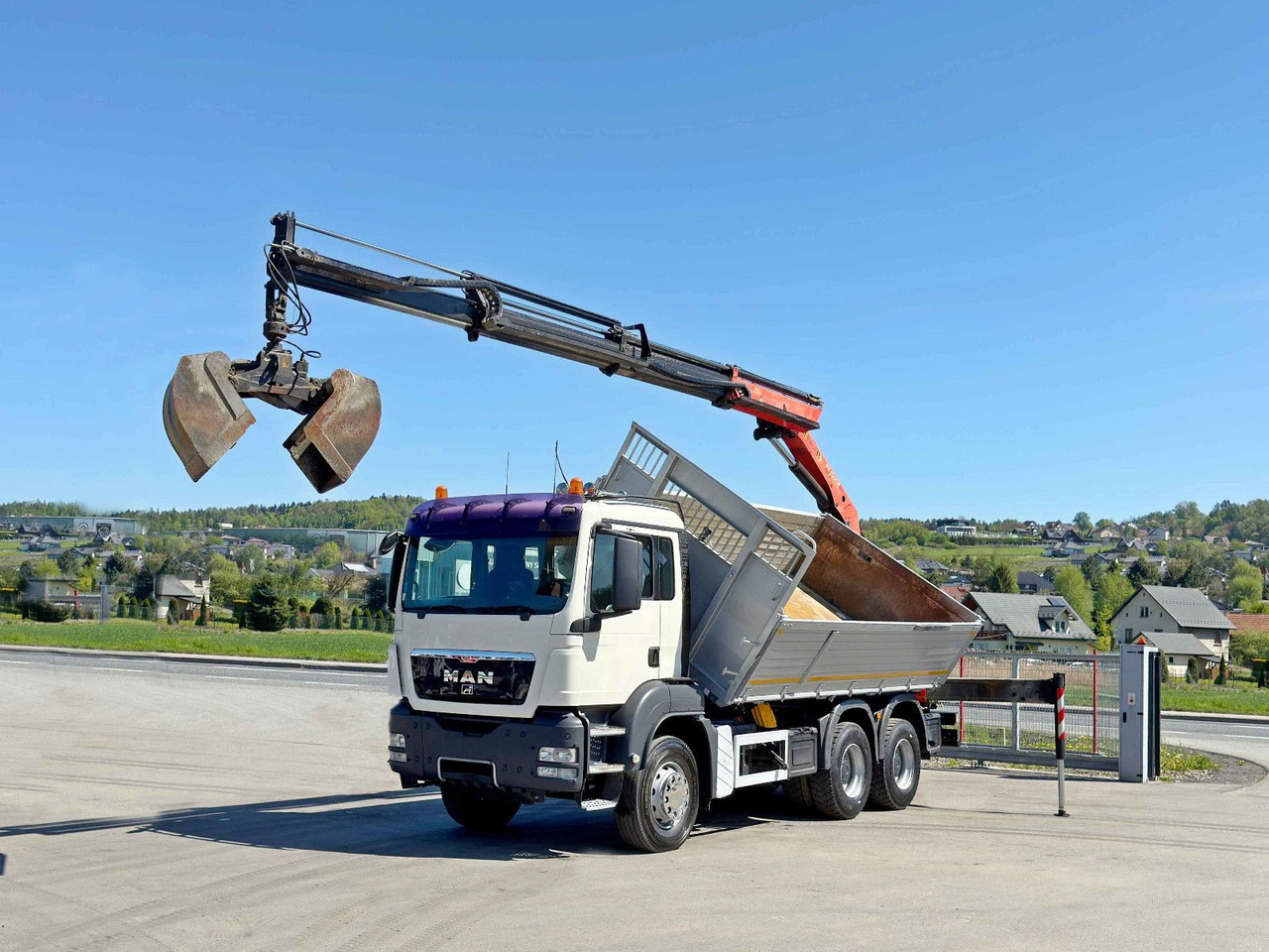 MAN TGS 33.360*KIPPER 4,95 m *PK 15002 * 6x4 - Sklápač, Auto s hydraulickou rukou: obrázok 2 MAN TGS 33.360*KIPPER 4,95 m *PK 15002 * 6x4 - Sklápač, Auto s hydraulickou rukou: obrázok 2
