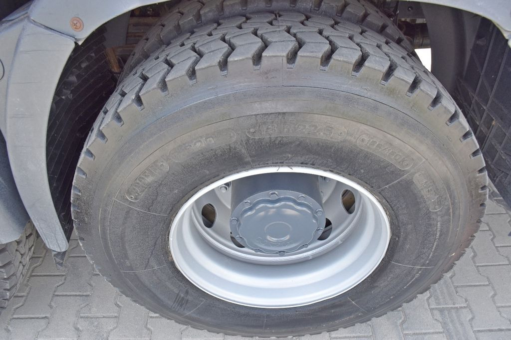 Auto s hydraulickou rukou, Valníkový/ Plošinový nákladný automobil MAN TGS 35.440 * HIAB 211 E-6 HIDUO +FUNK / 8x4 MAN TGS 35.440 * HIAB 211 E-6 HIDUO +FUNK / 8x4: obrázok 13 Auto s hydraulickou rukou, Valníkový/ Plošinový nákladný automobil MAN TGS 35.440 * HIAB 211 E-6 HIDUO +FUNK / 8x4 MAN TGS 35.440 * HIAB 211 E-6 HIDUO +FUNK / 8x4: obrázok 13