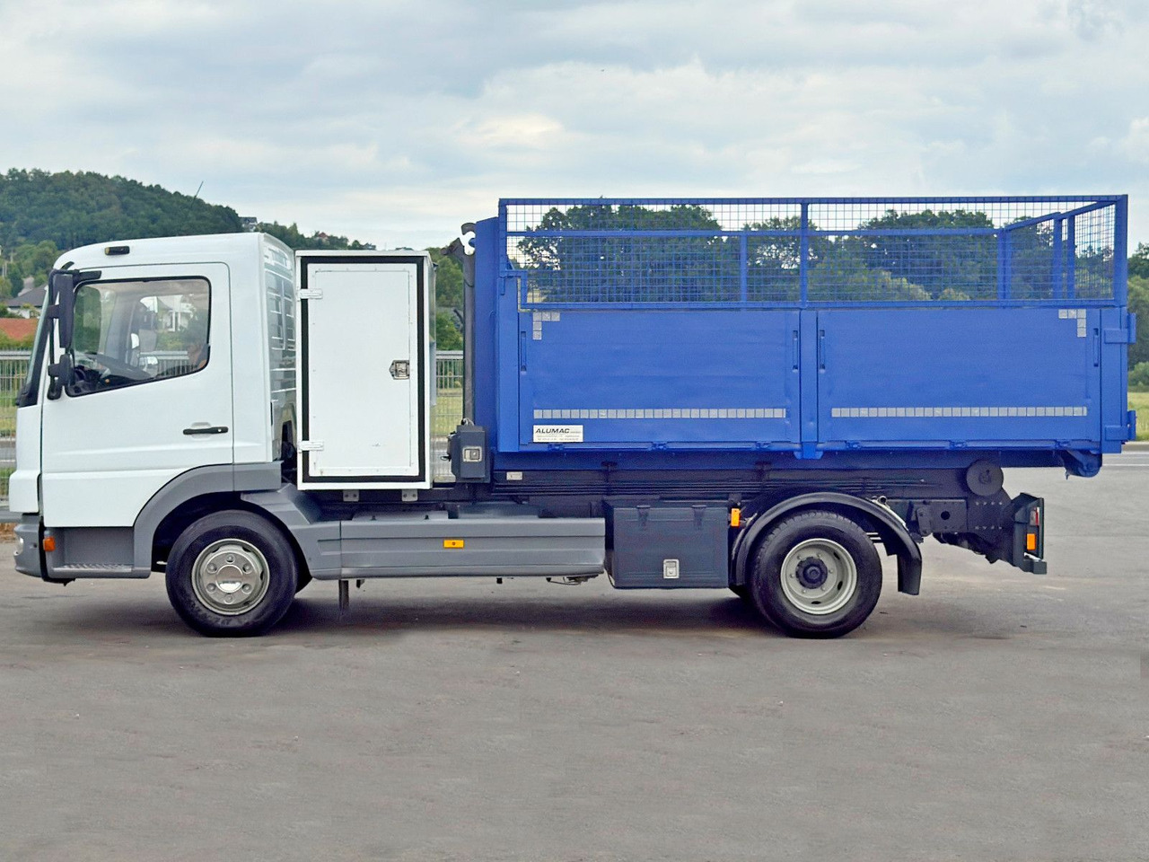Mercedes-Benz 815 * Abrollkipper + CONTAINER 3,68 m * TOP - Hákový nosič kontajnerov: obrázok 5 Mercedes-Benz 815 * Abrollkipper + CONTAINER 3,68 m * TOP - Hákový nosič kontajnerov: obrázok 5