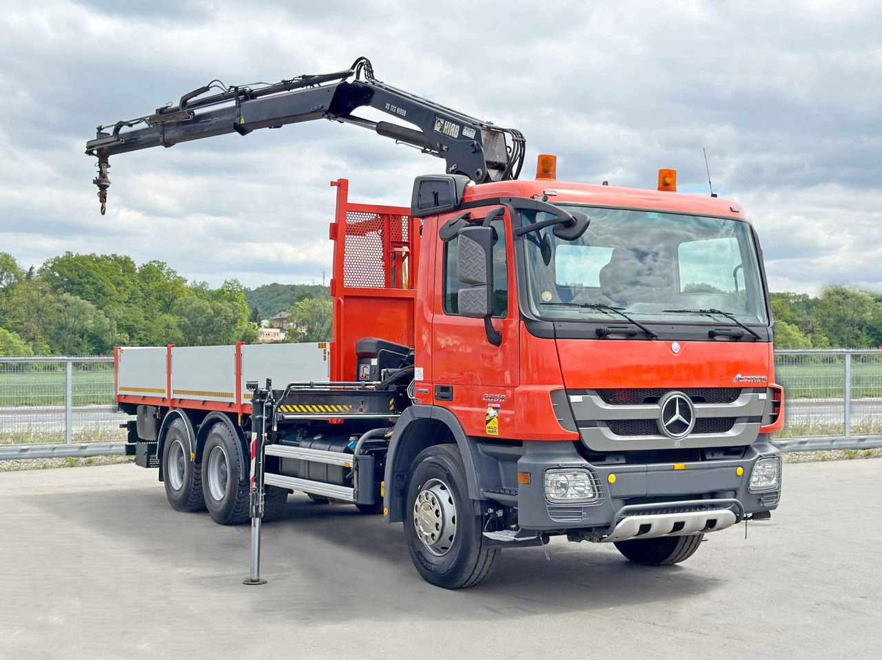 Mercedes-Benz ACTROS 2636*HIAB 122 BS-2 HIDUO + FUNK/6x4 * TOP - Auto s hydraulickou rukou: obrázok 2 Mercedes-Benz ACTROS 2636*HIAB 122 BS-2 HIDUO + FUNK/6x4 * TOP - Auto s hydraulickou rukou: obrázok 2
