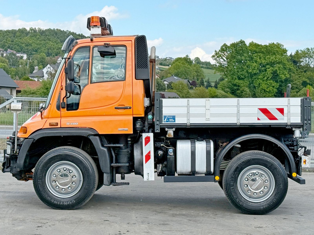 Mercedes-Benz UNIMOG 400 * KIPPER 2,40 * 4x4 * TOPZUSTAND - Sklápač: obrázok 4 Mercedes-Benz UNIMOG 400 * KIPPER 2,40 * 4x4 * TOPZUSTAND - Sklápač: obrázok 4
