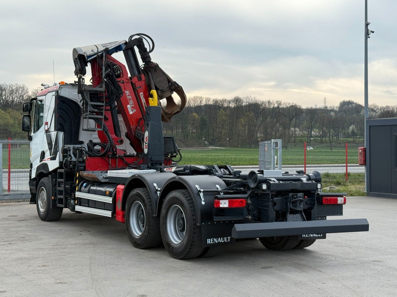 Renault C520 * ABROLLKIPPER 4,80 m * KESLA * 6x4! - Hákový nosič kontajnerov, Auto s hydraulickou rukou: obrázok 5 Renault C520 * ABROLLKIPPER 4,80 m * KESLA * 6x4! - Hákový nosič kontajnerov, Auto s hydraulickou rukou: obrázok 5