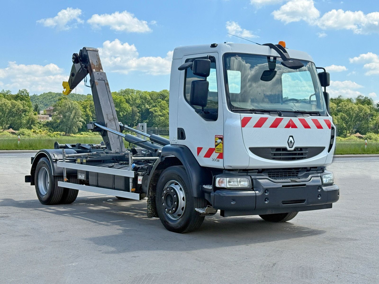 Renault MIDLUM 300 DXI* ABROLLKIPPER * TOPZUSTAND - Hákový nosič kontajnerov, Auto s hydraulickou rukou: obrázok 1 Renault MIDLUM 300 DXI* ABROLLKIPPER * TOPZUSTAND - Hákový nosič kontajnerov, Auto s hydraulickou rukou: obrázok 1