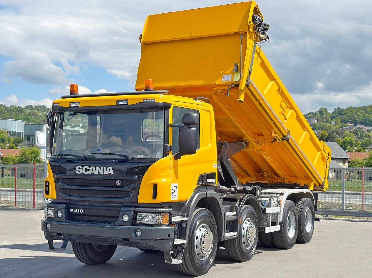 Scania P 410 Kipper 6,00m * 8x4 * TOPZUSTAND ! Scania P 410 Kipper 6,00m * 8x4 * TOPZUSTAND ! - Sklápač: obrázok 3 Scania P 410 Kipper 6,00m * 8x4 * TOPZUSTAND ! Scania P 410 Kipper 6,00m * 8x4 * TOPZUSTAND ! - Sklápač: obrázok 3