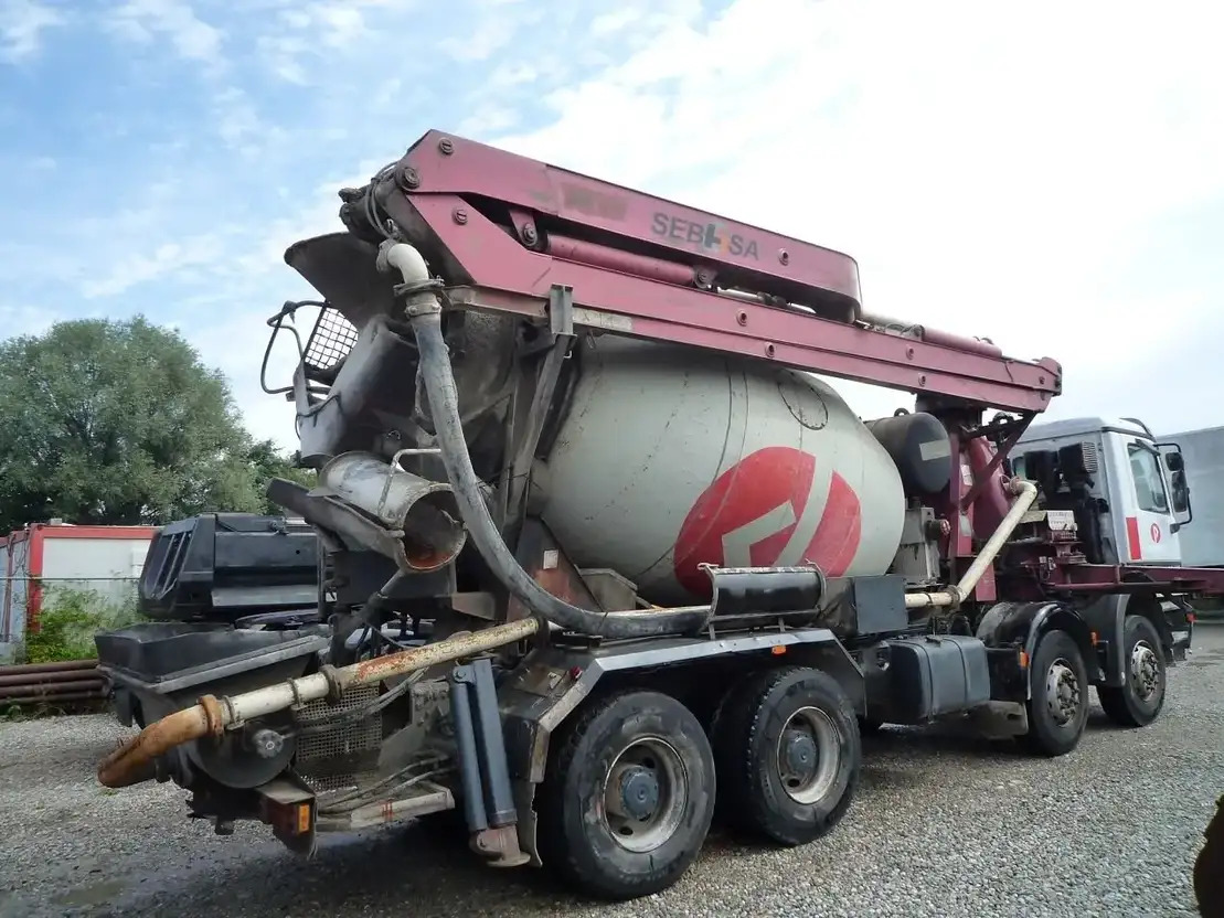 Domiešavač s pumpou Mercedes-Benz Actros 4141: obrázok 17