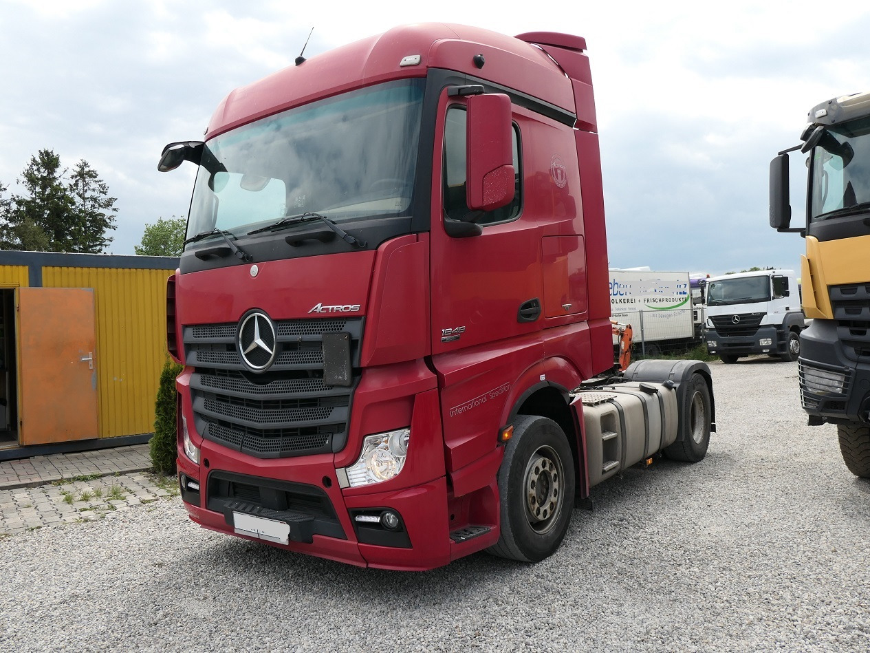 Mercedes Benz Actros 1845 - Ťahač: obrázok 2 Mercedes Benz Actros 1845 - Ťahač: obrázok 2