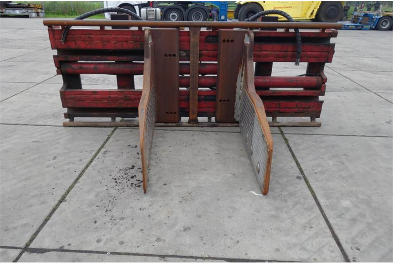 BOLZONI AURAMO P-1000LSE Bale Clamp - Príslušenstvo pre Manipulačná technika: obrázok 1 BOLZONI AURAMO P-1000LSE Bale Clamp - Príslušenstvo pre Manipulačná technika: obrázok 1