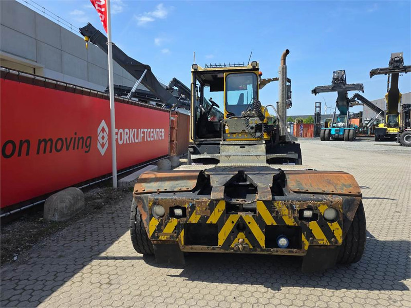 Terberg RT223 4x4 - Terminálový ťahač: obrázok 5 Terberg RT223 4x4 - Terminálový ťahač: obrázok 5