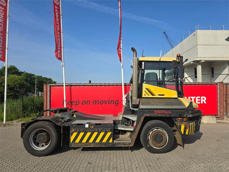 Terberg RT223 4x4 - Terminálový ťahač: obrázok 3 Terberg RT223 4x4 - Terminálový ťahač: obrázok 3
