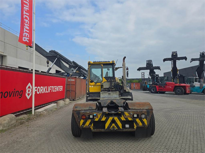 Terberg RT283 4x4 - Terminálový ťahač: obrázok 5 Terberg RT283 4x4 - Terminálový ťahač: obrázok 5