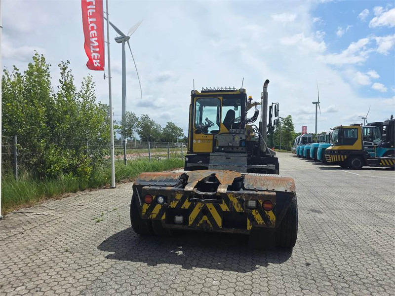 Terberg RT283 4x4 - Terminálový ťahač: obrázok 5 Terberg RT283 4x4 - Terminálový ťahač: obrázok 5