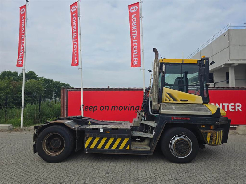 Terberg RT283 4x4 - Terminálový ťahač: obrázok 3 Terberg RT283 4x4 - Terminálový ťahač: obrázok 3