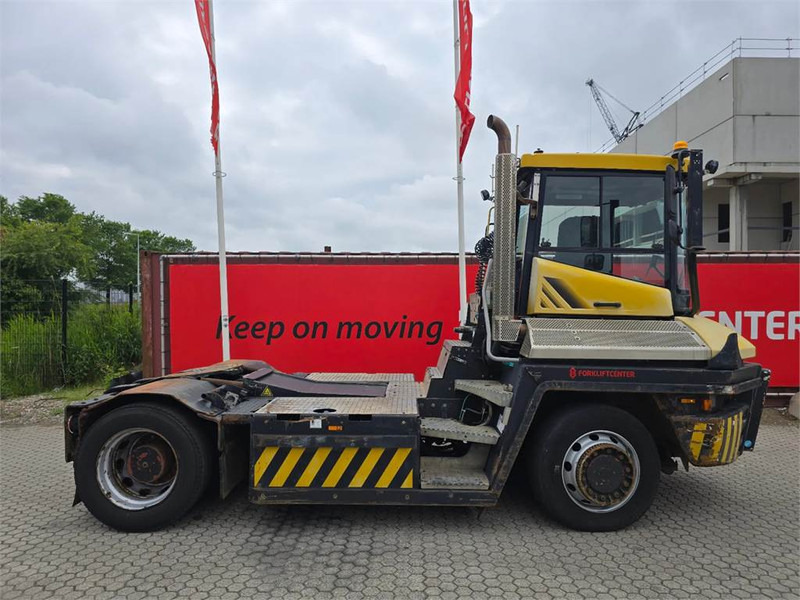 Terberg RT283 4x4 - Terminálový ťahač: obrázok 3 Terberg RT283 4x4 - Terminálový ťahač: obrázok 3