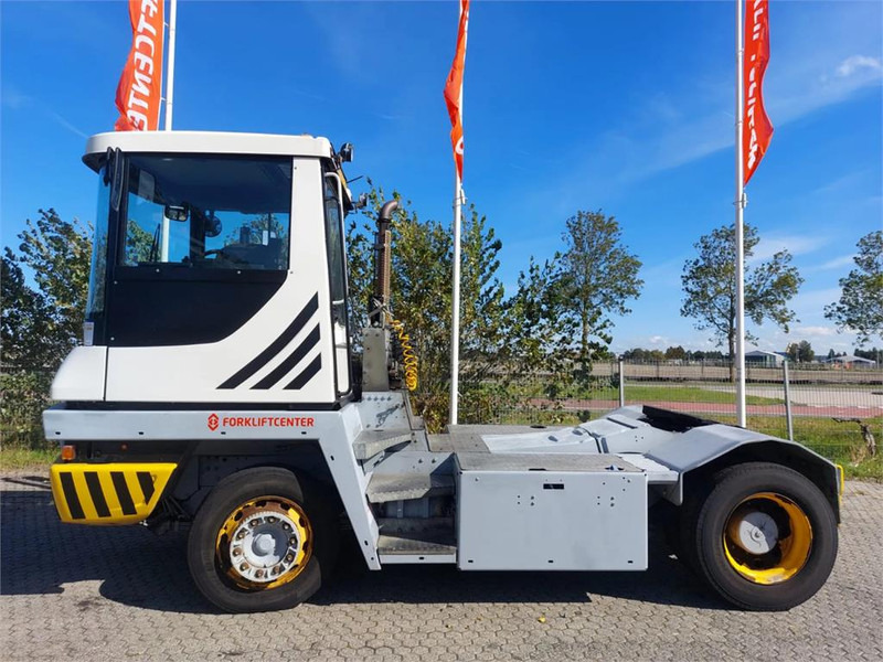 Terberg TT223 - Terminálový ťahač: obrázok 4 Terberg TT223 - Terminálový ťahač: obrázok 4