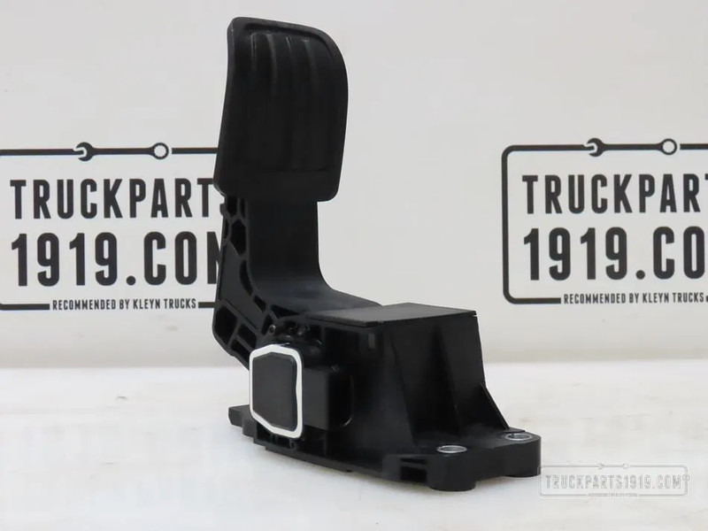 DAF 1860240 Gaspedaal DAF XF - Palubná doska pre Nákladné auto: obrázok 1 DAF 1860240 Gaspedaal DAF XF - Palubná doska pre Nákladné auto: obrázok 1