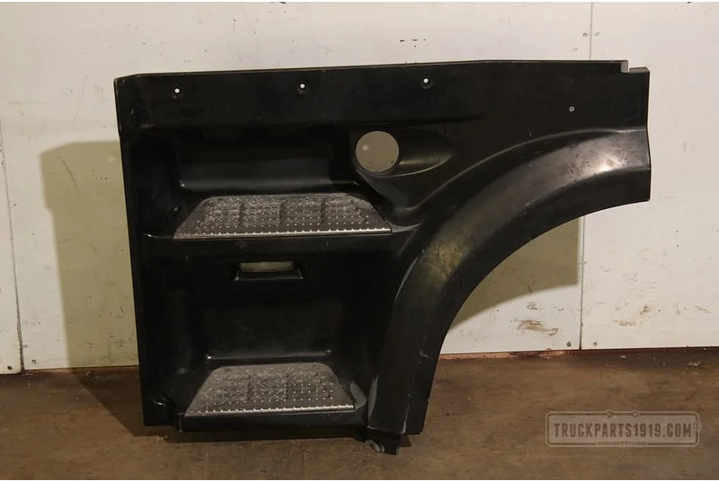 DAF Body & Chassis Parts Instapbak Li DAF XF - Schodík pre Nákladné auto: obrázok 1 DAF Body & Chassis Parts Instapbak Li DAF XF - Schodík pre Nákladné auto: obrázok 1