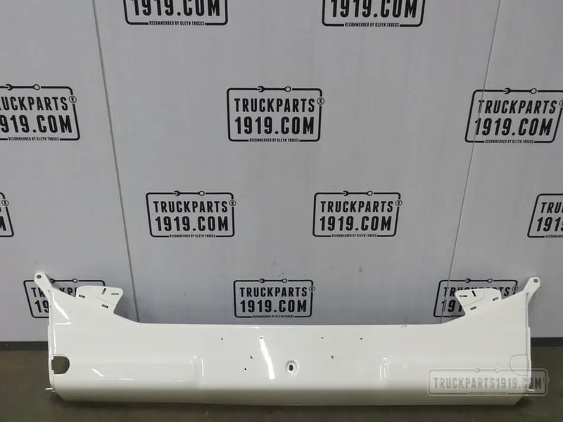 Scania 2077928 Bumper midden Scania - Nárazník pre Nákladné auto: obrázok 1 Scania 2077928 Bumper midden Scania - Nárazník pre Nákladné auto: obrázok 1