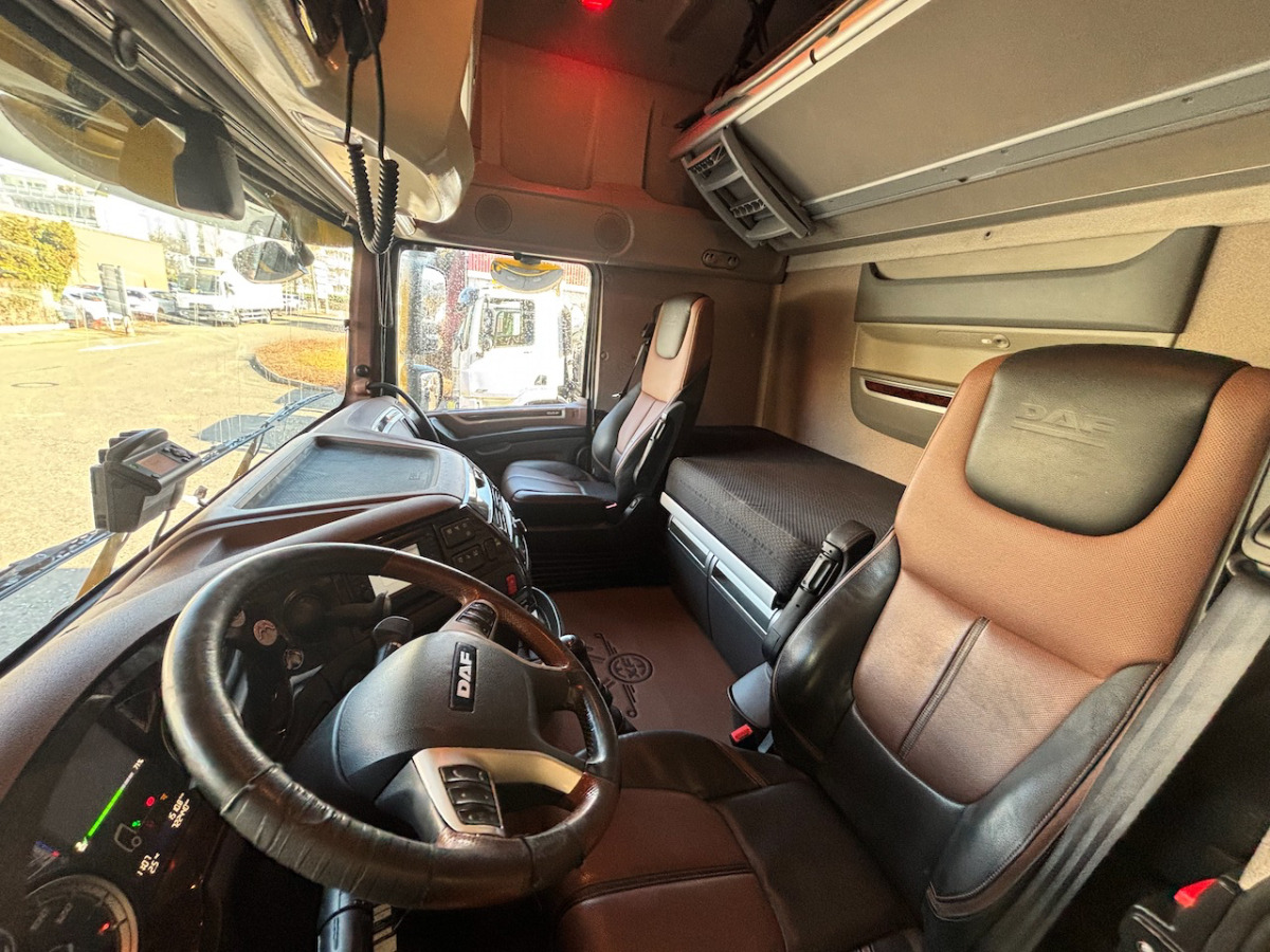DAF FAN XF 530 LD Jumbo - Plachtové nákladné vozidlo: obrázok 4 DAF FAN XF 530 LD Jumbo - Plachtové nákladné vozidlo: obrázok 4