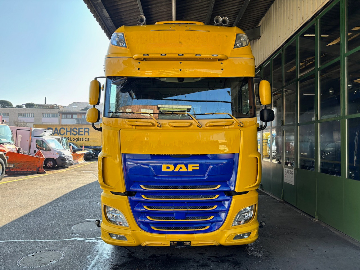 DAF FAN XF 530 LD Jumbo - Plachtové nákladné vozidlo: obrázok 3 DAF FAN XF 530 LD Jumbo - Plachtové nákladné vozidlo: obrázok 3