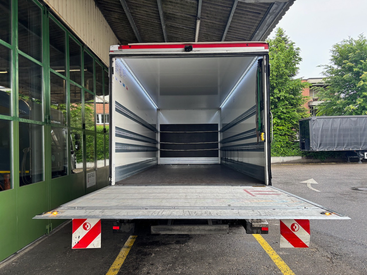 Skříňový nákladní auto RENAULT D14.250: obrázok 15 Skříňový nákladní auto RENAULT D14.250: obrázok 15