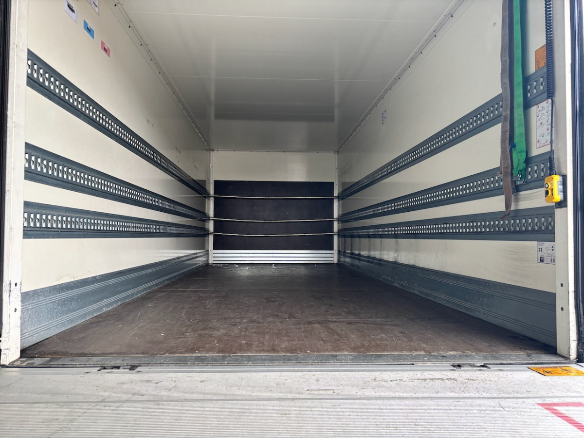 Skříňový nákladní auto RENAULT D14.250: obrázok 16 Skříňový nákladní auto RENAULT D14.250: obrázok 16