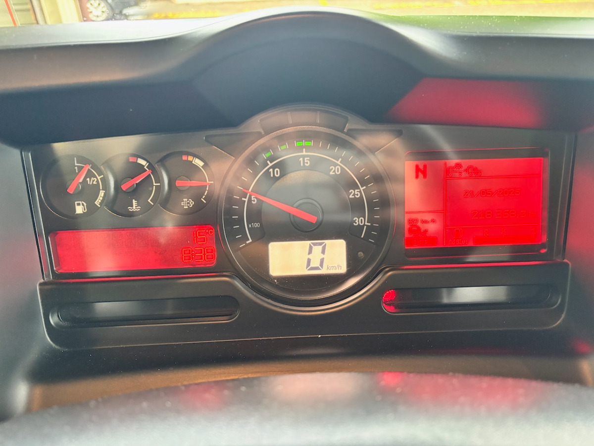 Skříňový nákladní auto RENAULT D14.250: obrázok 6 Skříňový nákladní auto RENAULT D14.250: obrázok 6