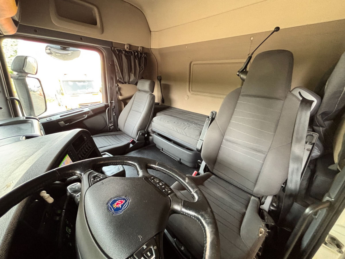 SCANIA G410 - Plachtové nákladné vozidlo: obrázok 5 SCANIA G410 - Plachtové nákladné vozidlo: obrázok 5