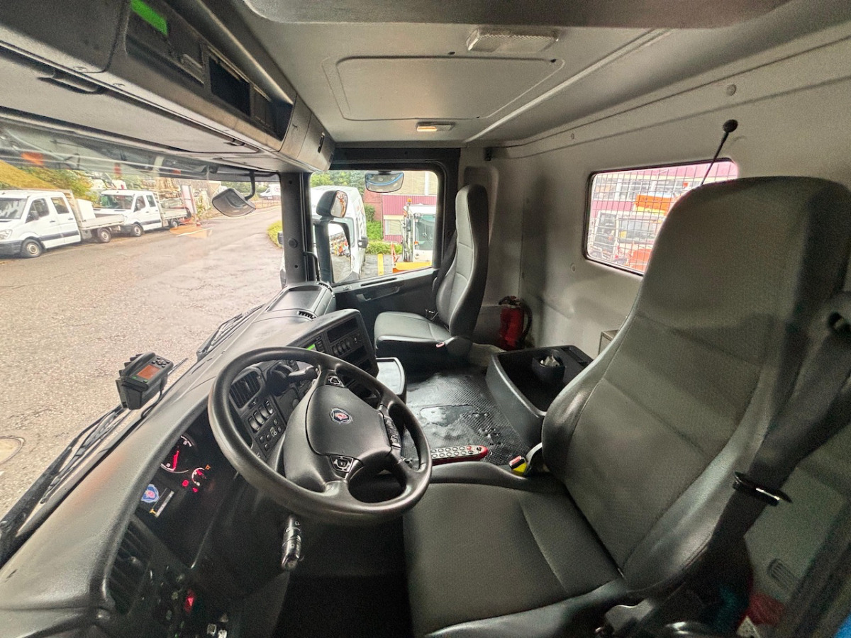 SCANIA G450 LB 6x2 - Ramenový nosič kontajnerov: obrázok 4 SCANIA G450 LB 6x2 - Ramenový nosič kontajnerov: obrázok 4