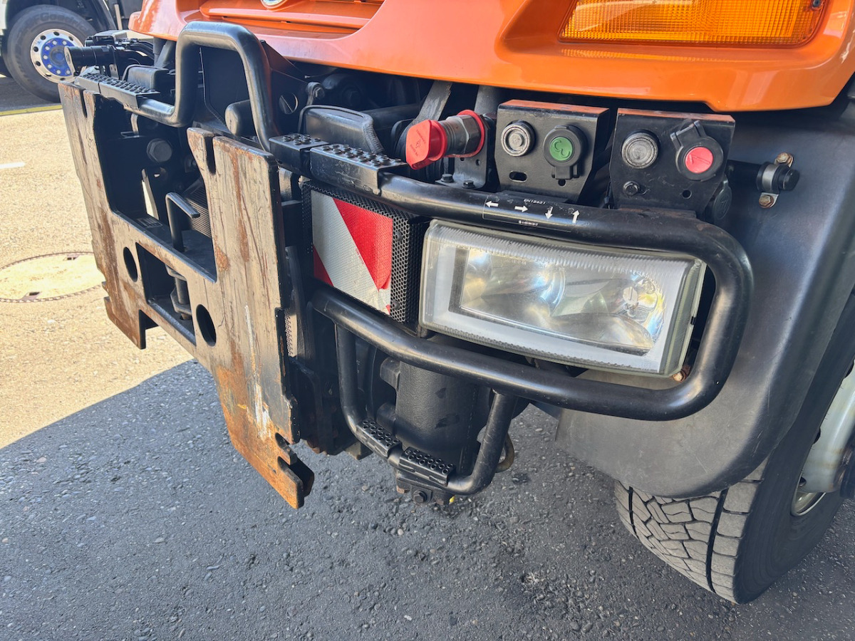 UNIMOG U400 - Sklápač: obrázok 4 UNIMOG U400 - Sklápač: obrázok 4