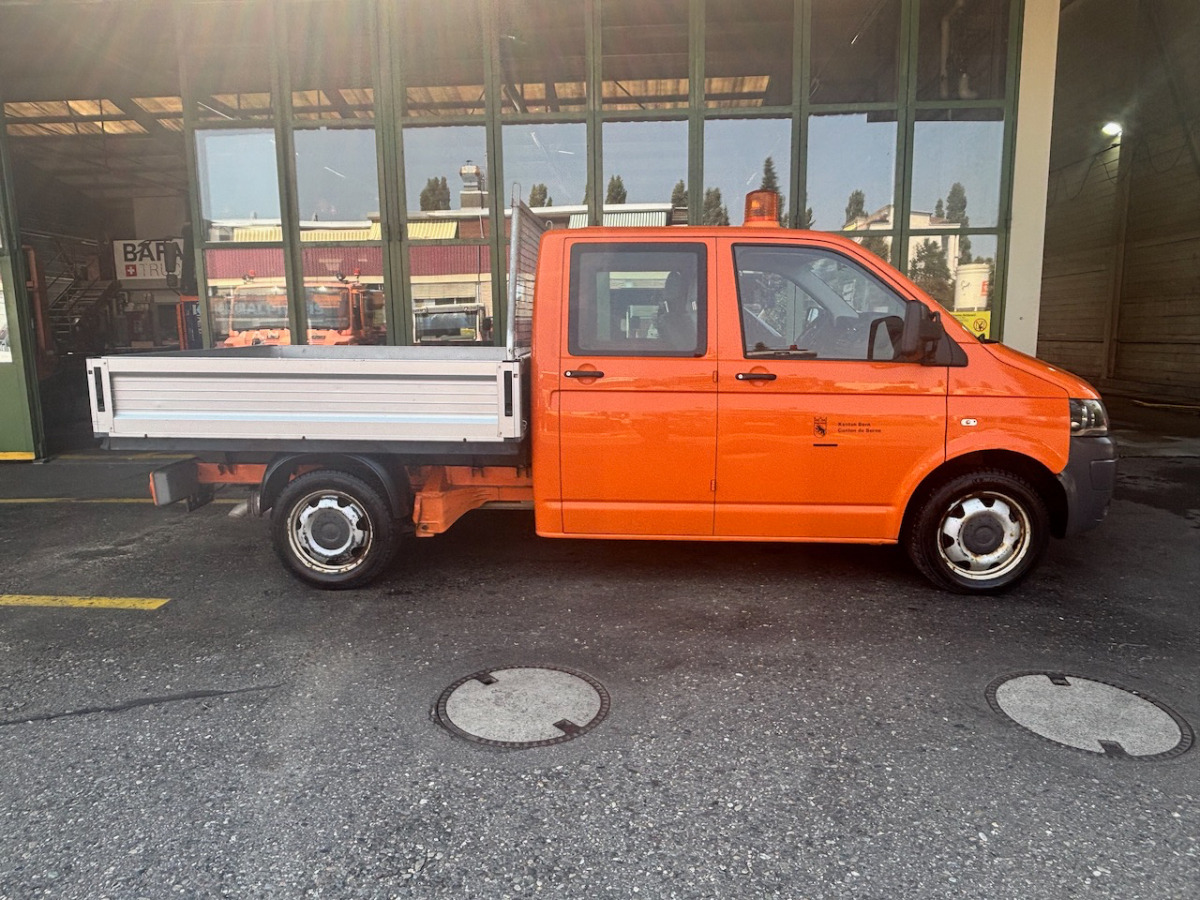 VW T5 Transporter - Dodávka valník: obrázok 4 VW T5 Transporter - Dodávka valník: obrázok 4