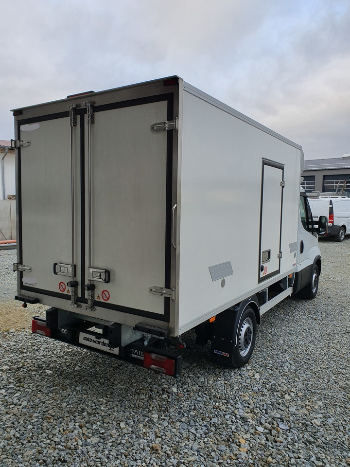 Iveco Daily 180 Tiefkühlkoffer 6PAL - Chladiarenská dodávka: obrázok 2 Iveco Daily 180 Tiefkühlkoffer 6PAL - Chladiarenská dodávka: obrázok 2