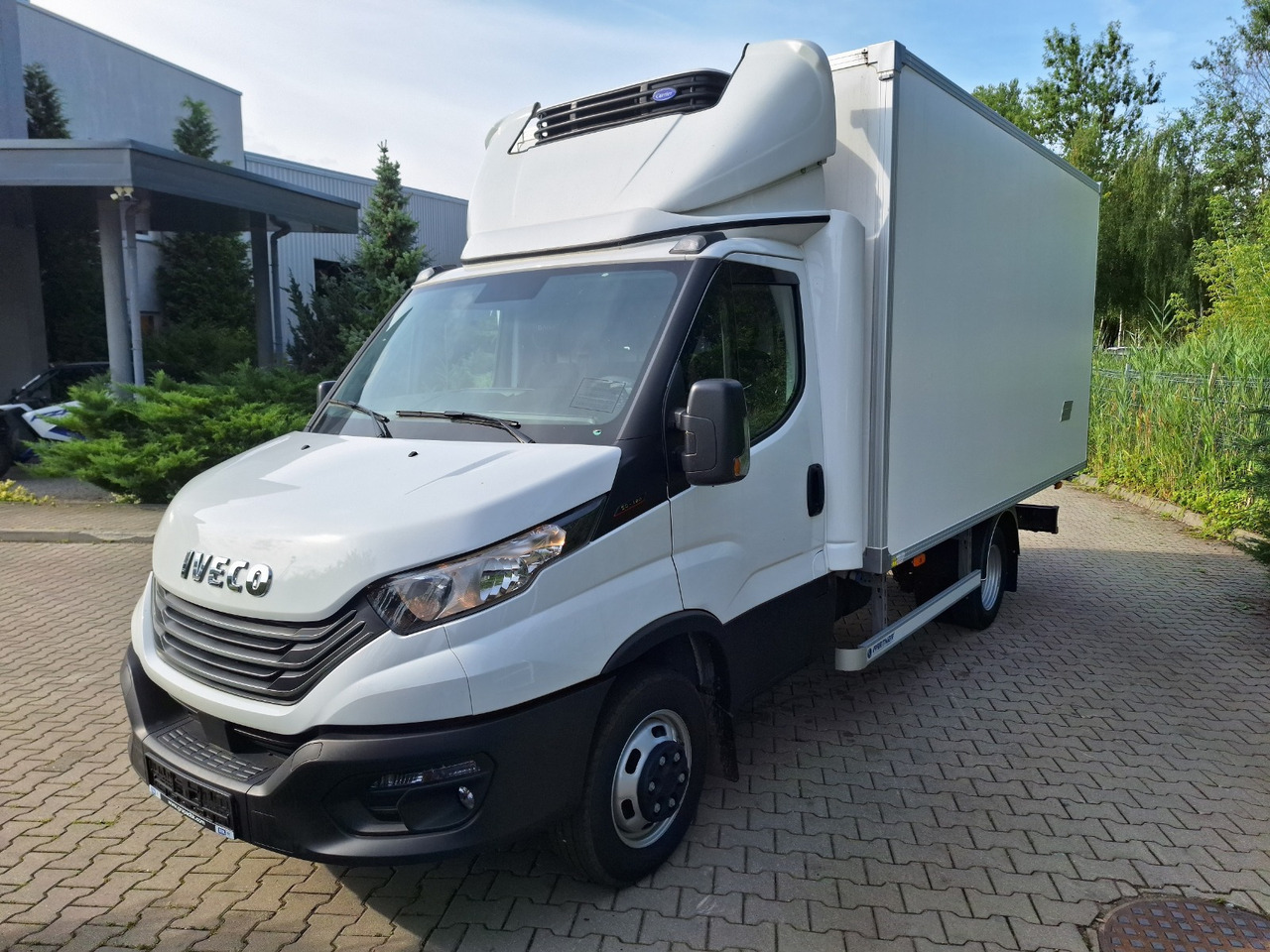 Iveco Daily 70C18 Kühlkoffer LBW BÃR - Chladiarenská dodávka: obrázok 4 Iveco Daily 70C18 Kühlkoffer LBW BÃR - Chladiarenská dodávka: obrázok 4