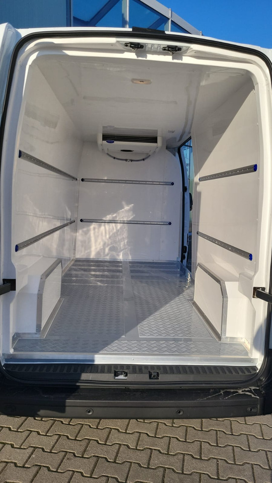 Renault Master 170 L3H2 Kühlkasten 220V Standkühlung - Chladiarenská dodávka: obrázok 3 Renault Master 170 L3H2 Kühlkasten 220V Standkühlung - Chladiarenská dodávka: obrázok 3