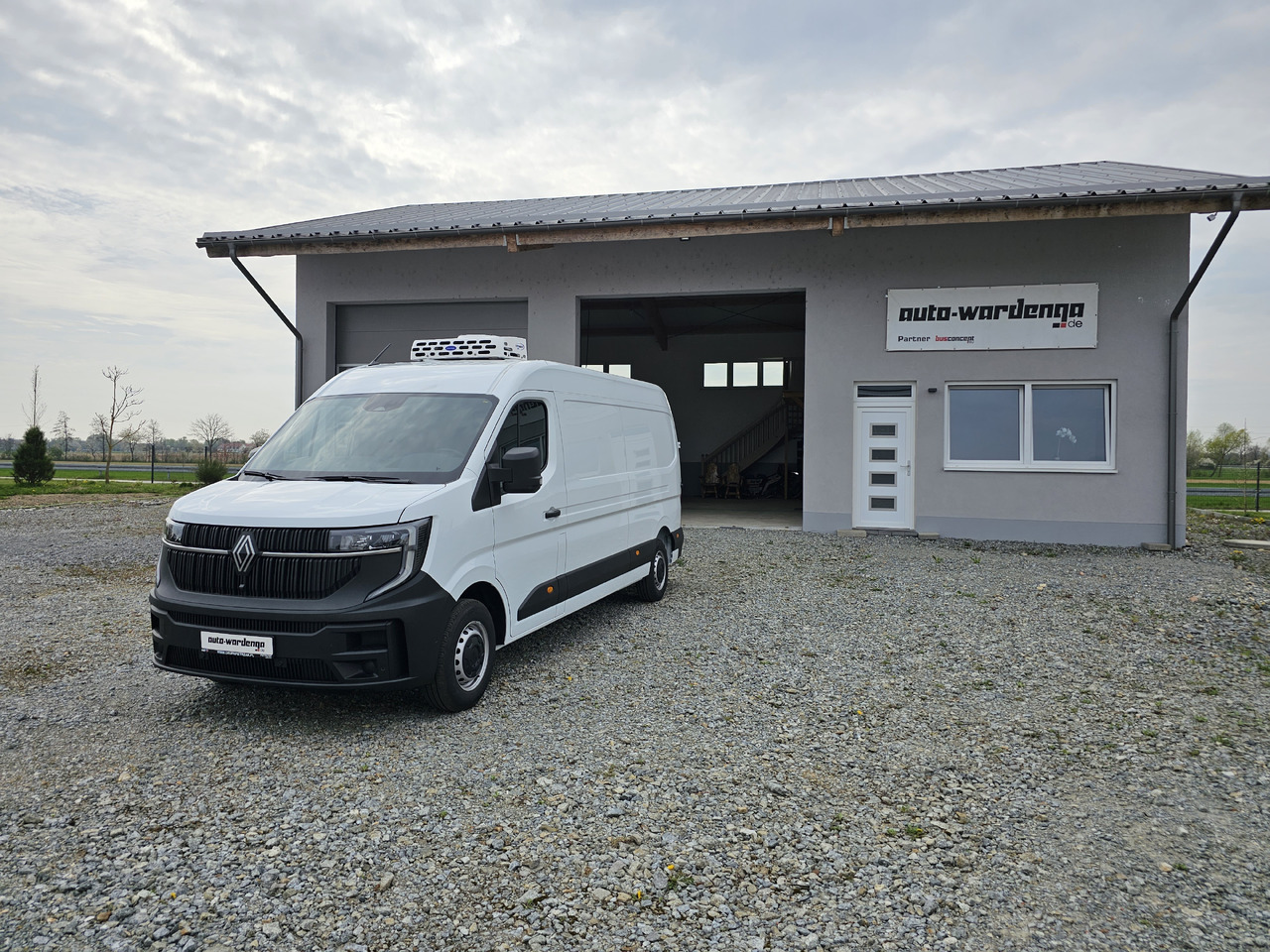 Renault Master 170 L3H2 Kühlkasten 220V Standkühlung - Chladiarenská dodávka: obrázok 5 Renault Master 170 L3H2 Kühlkasten 220V Standkühlung - Chladiarenská dodávka: obrázok 5