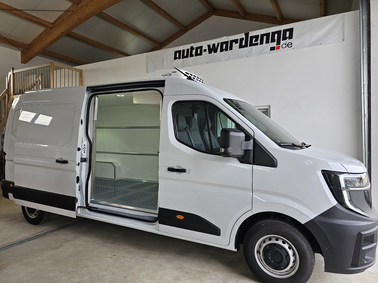 Renault Master 170 L3H2 Kühlkasten 220V Standkühlung - Chladiarenská dodávka: obrázok 1 Renault Master 170 L3H2 Kühlkasten 220V Standkühlung - Chladiarenská dodávka: obrázok 1