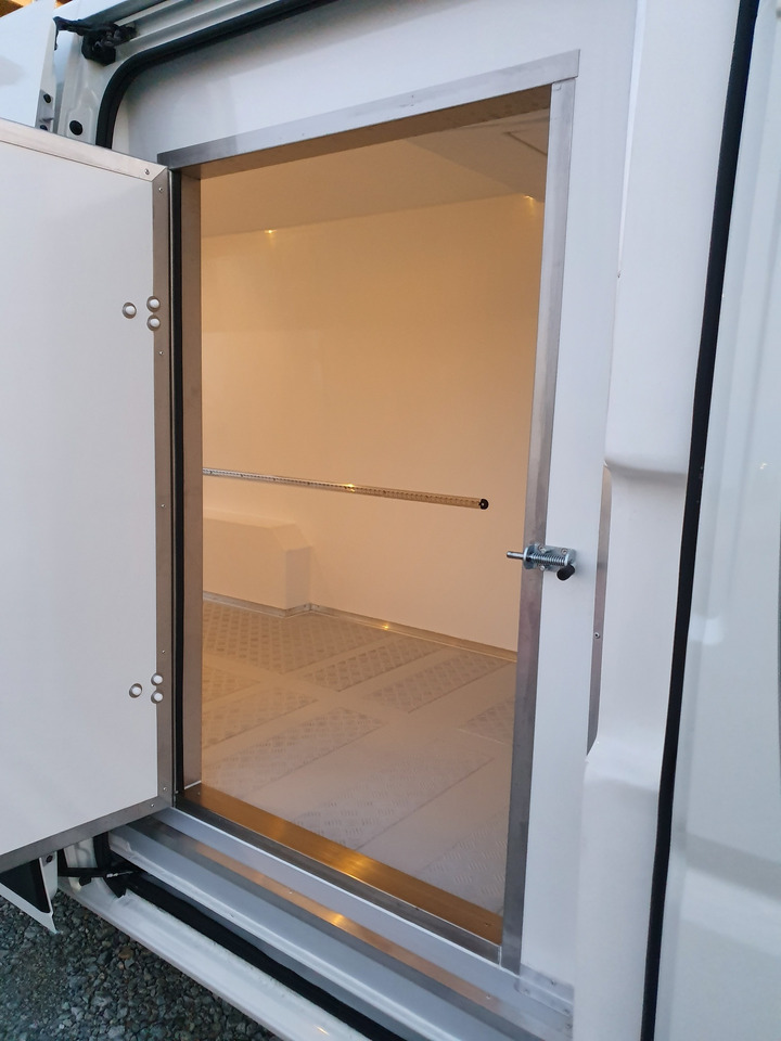 Renault Master L3H2 Tiefkühlkasten -18°C - Chladiarenská dodávka: obrázok 4 Renault Master L3H2 Tiefkühlkasten -18°C - Chladiarenská dodávka: obrázok 4