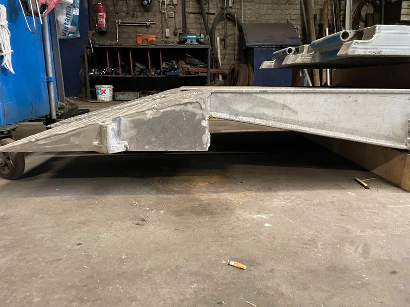 Kässbohrer Oprijplaaten - Náves podvalník: obrázok 5 Kässbohrer Oprijplaaten - Náves podvalník: obrázok 5