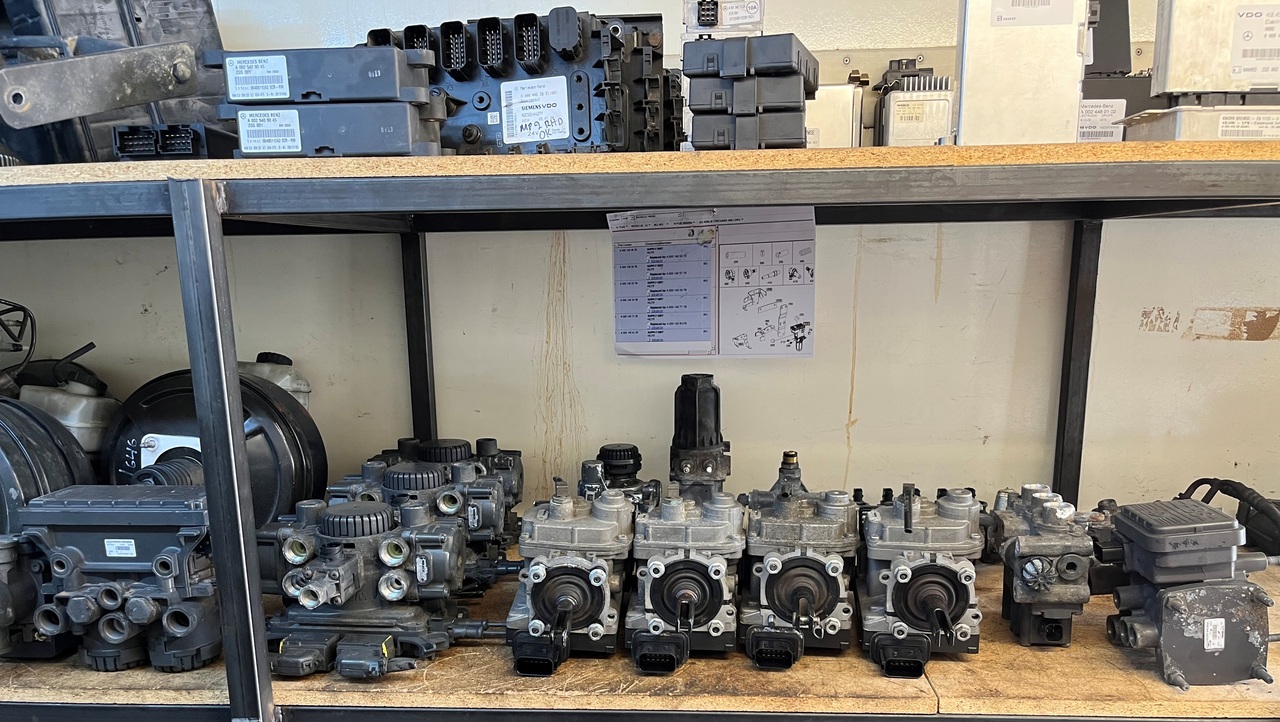 BRAKE VALVES FOR ACTROS MP2-MP3-MP4 - Diely bŕzd pre Nákladné auto: obrázok 4 BRAKE VALVES FOR ACTROS MP2-MP3-MP4 - Diely bŕzd pre Nákladné auto: obrázok 4