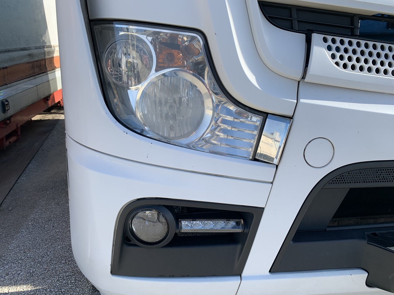 FRONT BUMPER ACTROS MP4 BIG SPACE - Nárazník pre Nákladné auto: obrázok 2 FRONT BUMPER ACTROS MP4 BIG SPACE - Nárazník pre Nákladné auto: obrázok 2