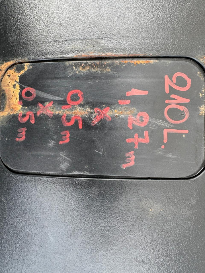 FUEL TANK MERCEDES AXOR - Palivová nádrž: obrázok 4 FUEL TANK MERCEDES AXOR - Palivová nádrž: obrázok 4