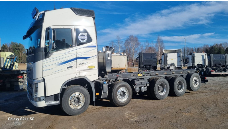 Volvo FH750 New engine and gearbox - Podvozek s kabinou: obrázok 1 Volvo FH750 New engine and gearbox - Podvozek s kabinou: obrázok 1